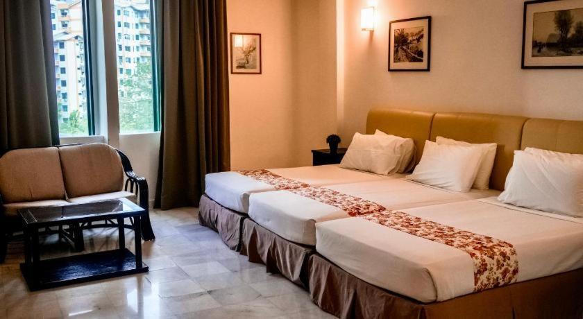 Stallions Suites Penang Jelutong Exterior foto